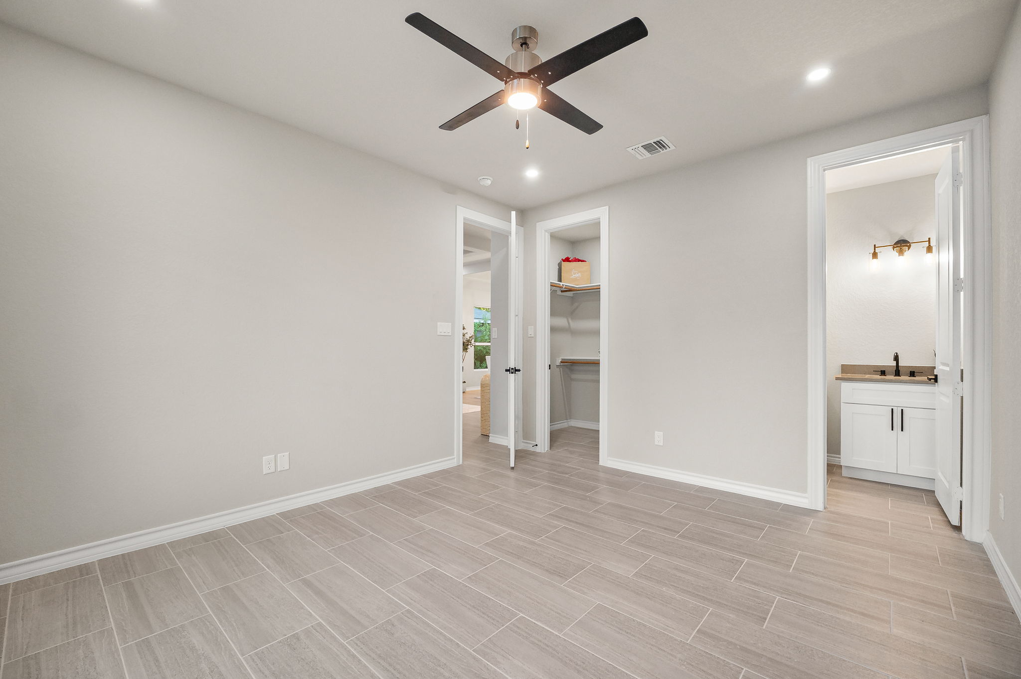 411 Moselle, San Antonio, TX 78237